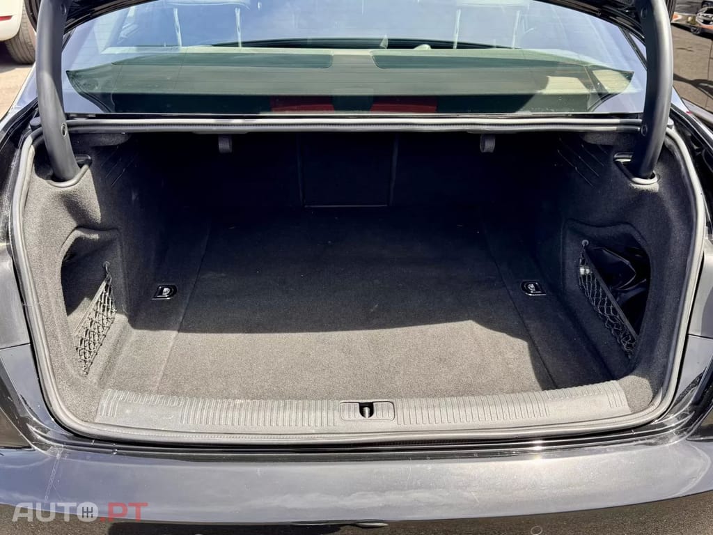 Audi A4 2.0 TDI S-line S tronic