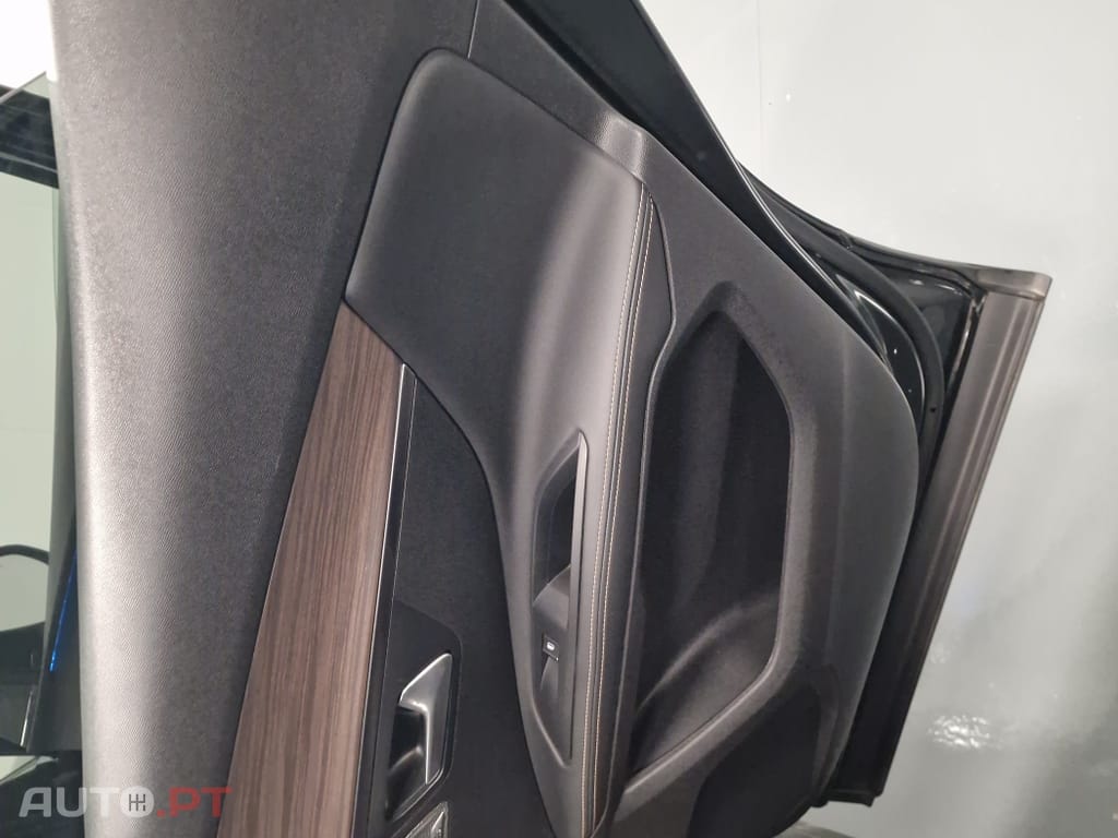 Peugeot 3008 1.6 Hybrid4 GT Line e-EAT8