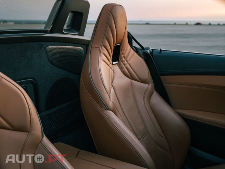 BMW Z4 M40 i
