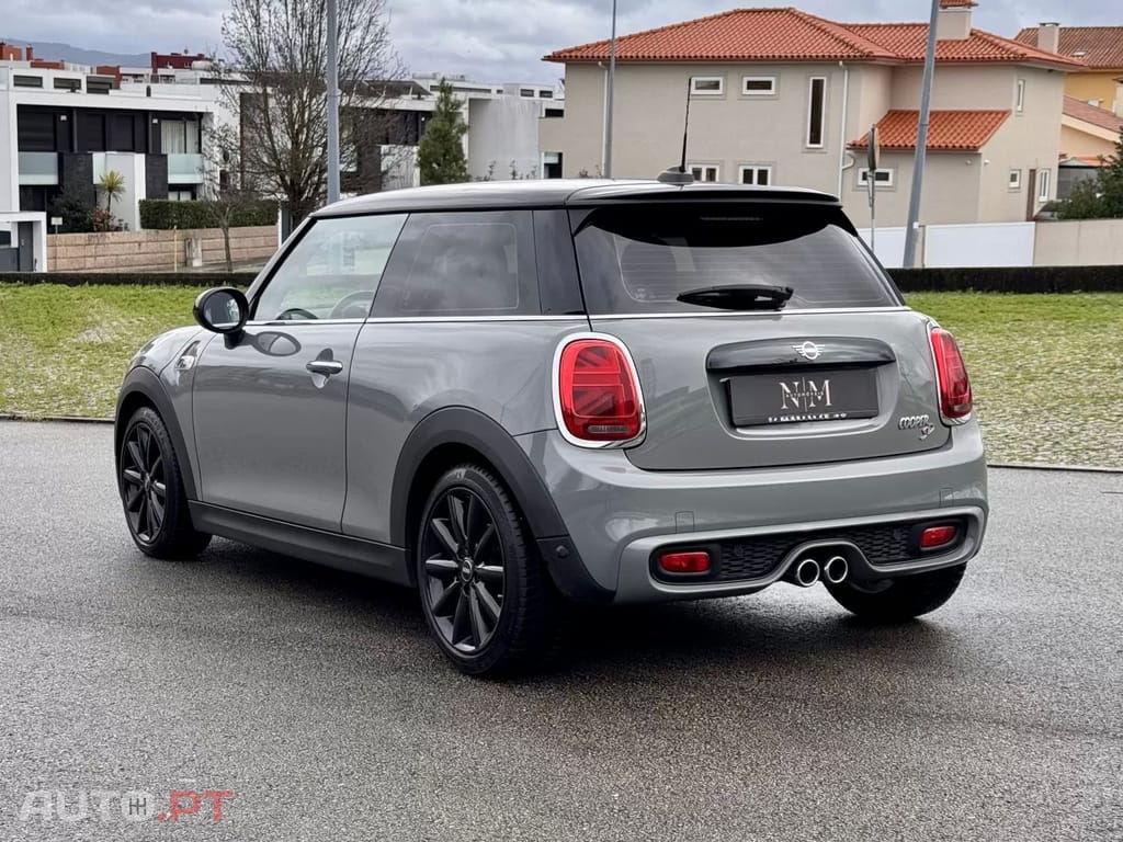 MINI Cooper Cooper SD Auto