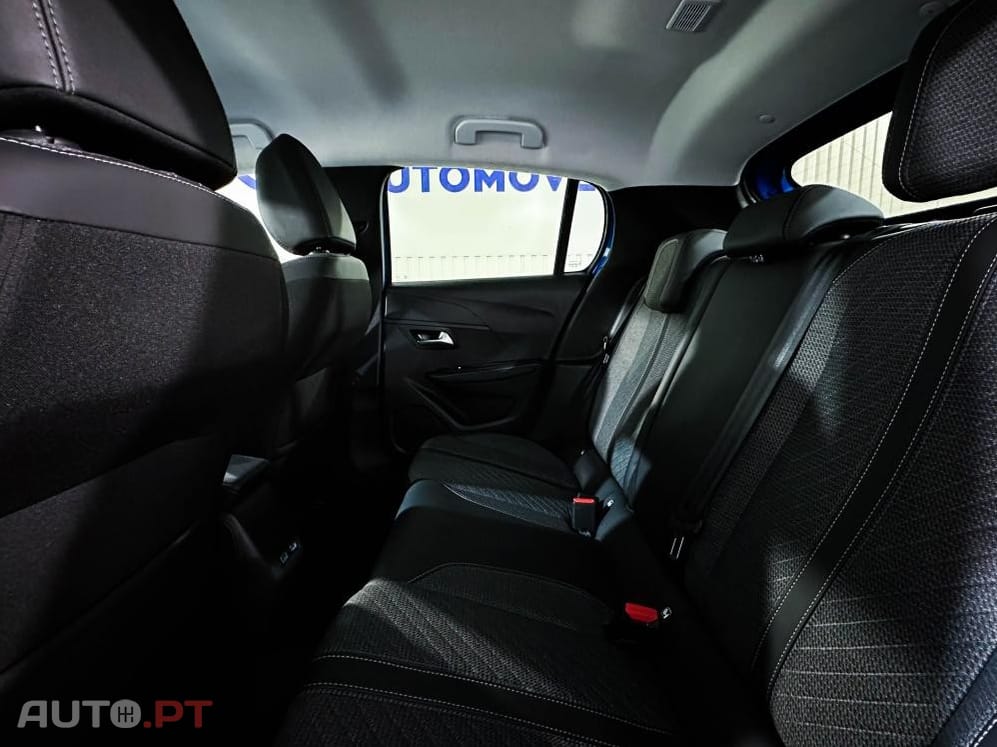 Peugeot 208 1.2 Hybrid Allure e-DCS6