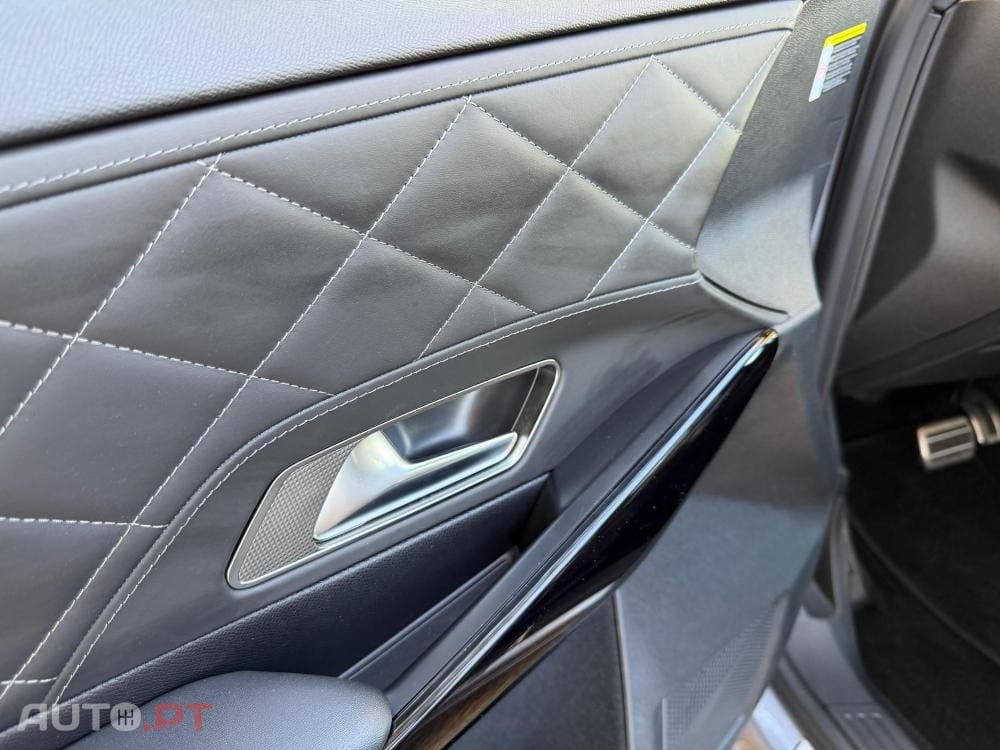 DS DS7 Crossback E-Tense Performance Line EAT8