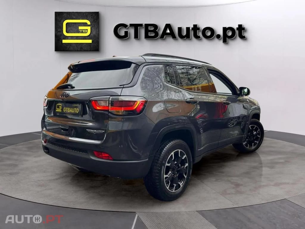 Jeep Compass 1.3 Híbrido  T4 Trailhawk AWD 