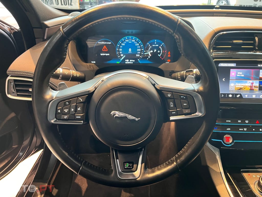 Jaguar XE 2.0D R-SPORT 180CV 