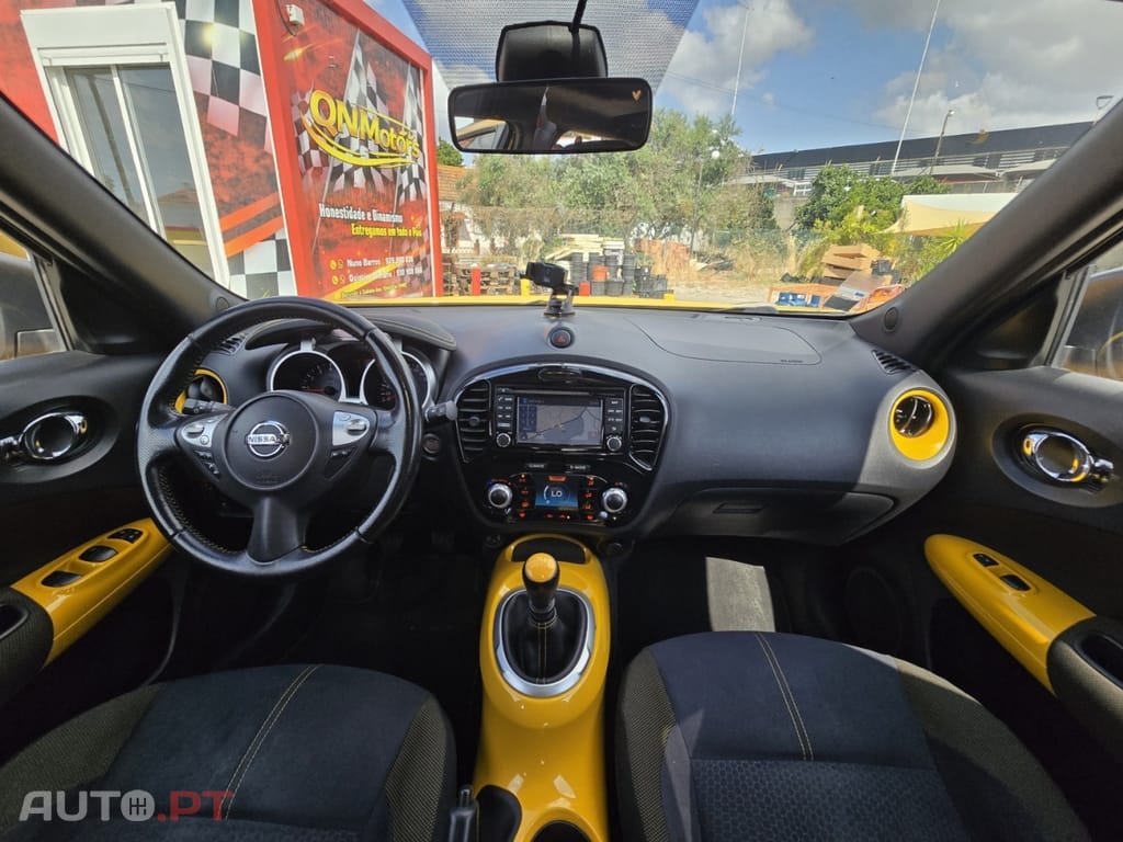 Nissan Juke 1.6 DIG-T Tekna Premium Ext.1 Yellow S. — fotografia 21