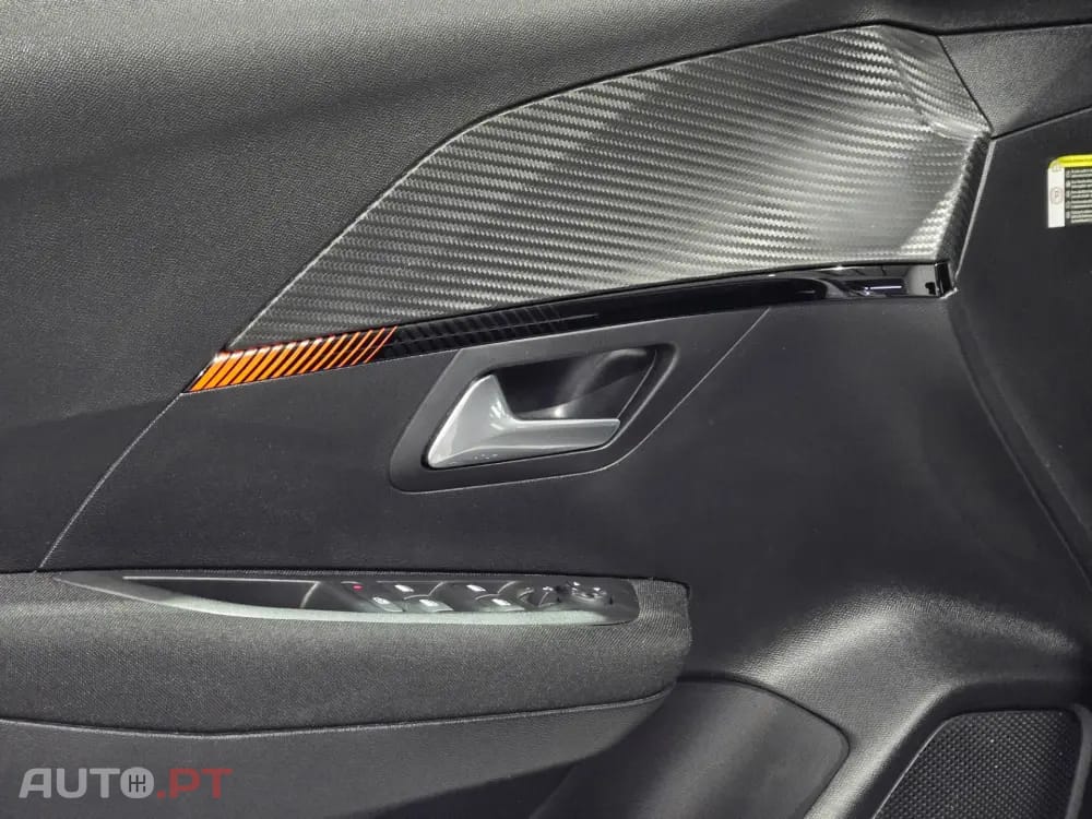 Peugeot E-208 50 kWh SE Style