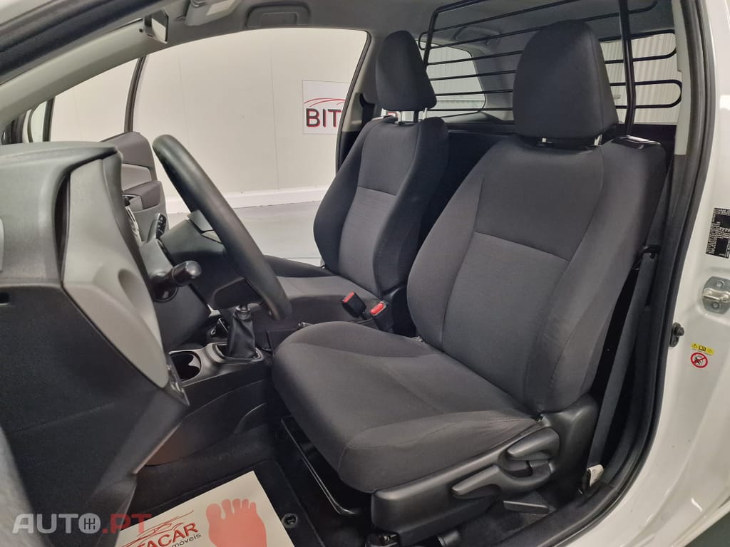 Toyota Yaris BIZZ 1.4 D-4D 90CV IVA DEDUTIVEL