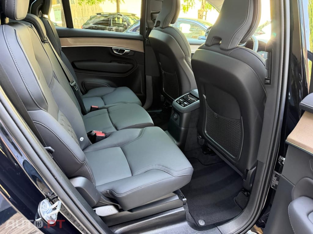 Volvo XC 90 2.0 T8 PHEV Plus Bright AWD — fotografia 29