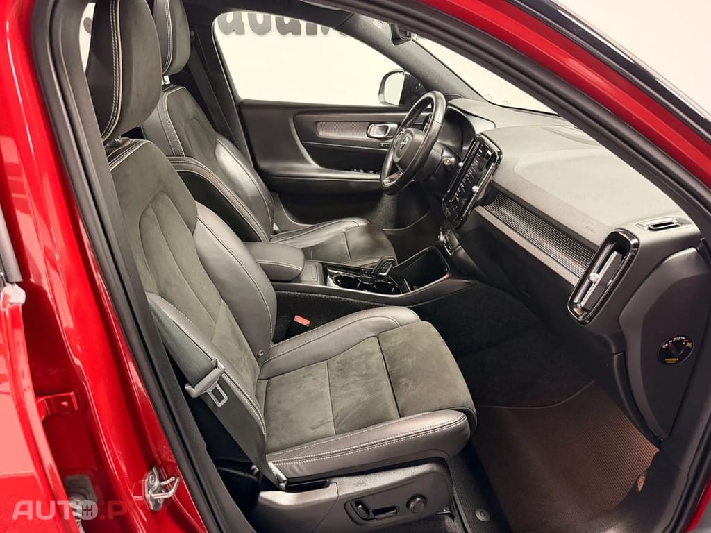 Volvo XC 40 P8 AWD Recharge RDesign — fotografia 11