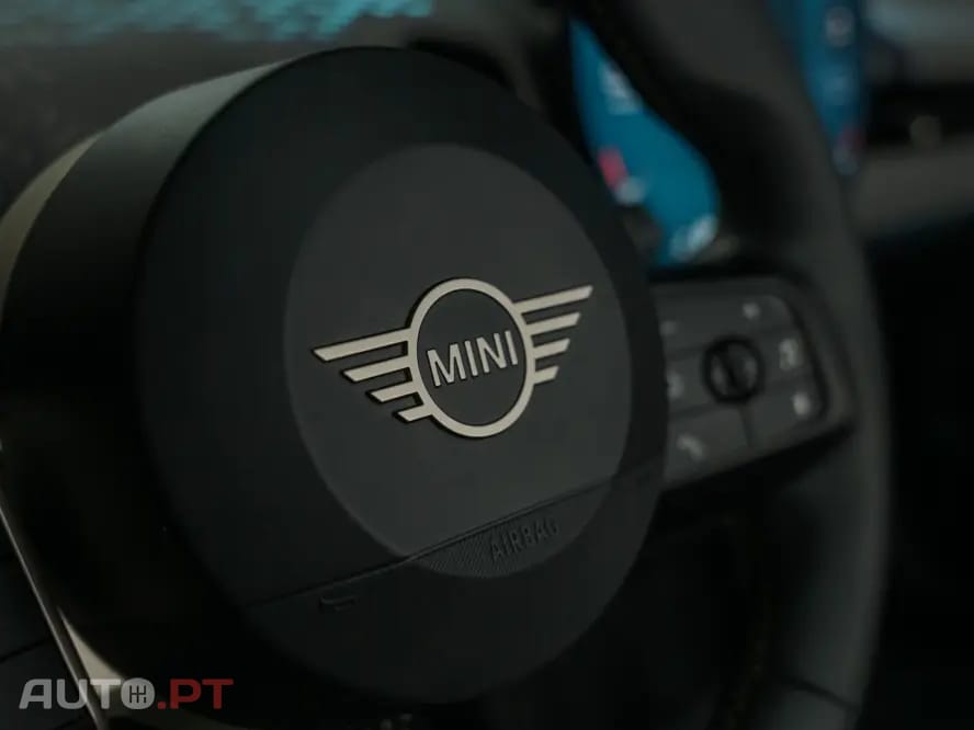 MINI Cooper Cooper C Favoured M