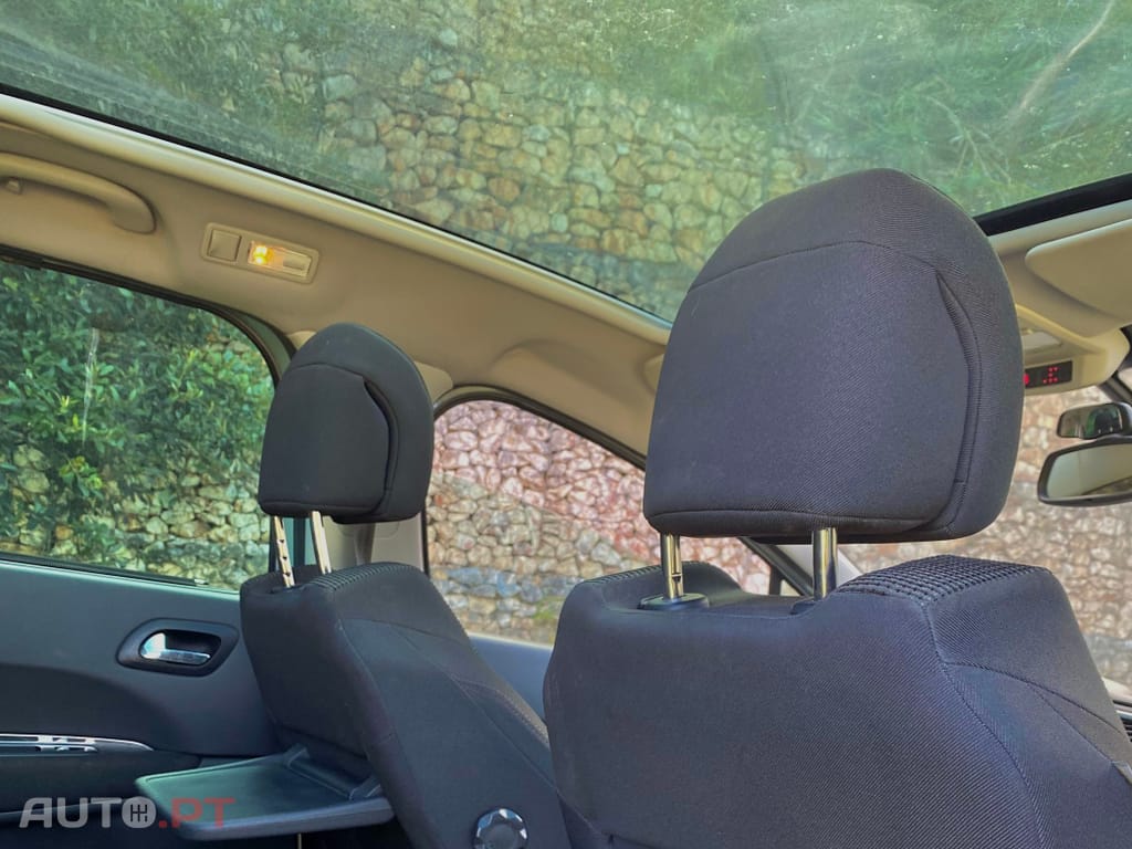 Peugeot 5008 1.6 HDi Business Line CMP6