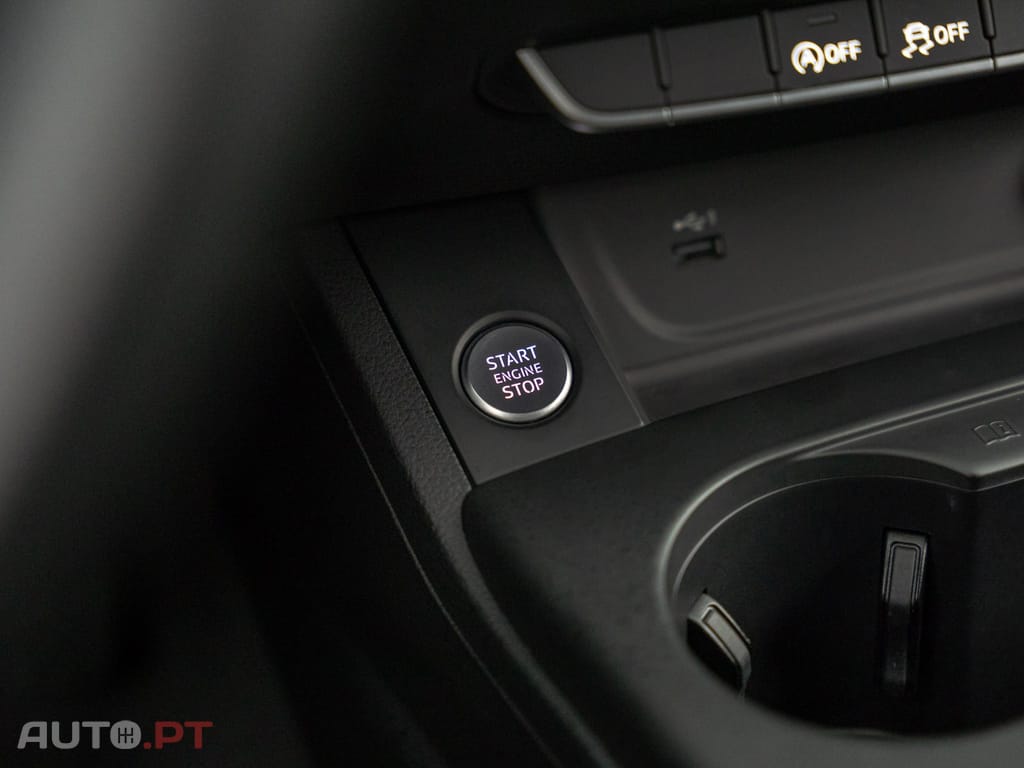 Audi A4 Avant 30 TDI S tronic