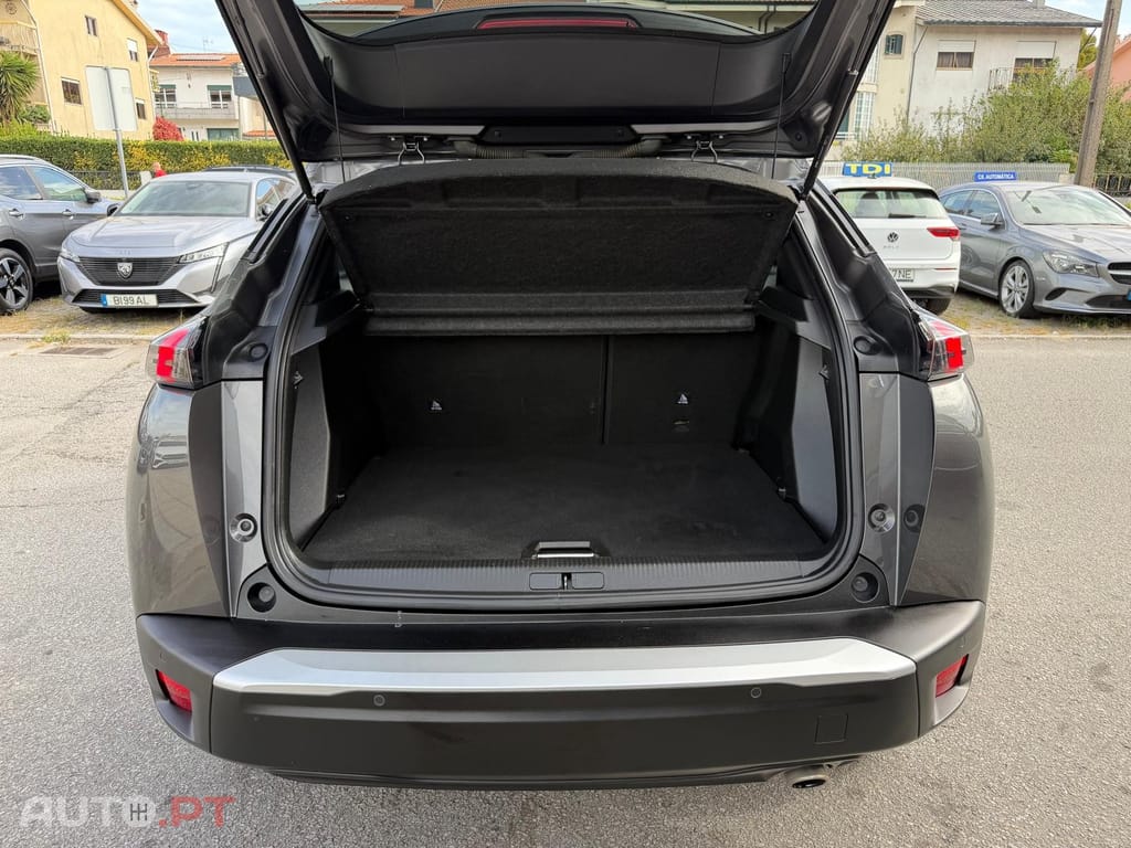 Peugeot 2008 1.5 BlueHDi Allure EAT8