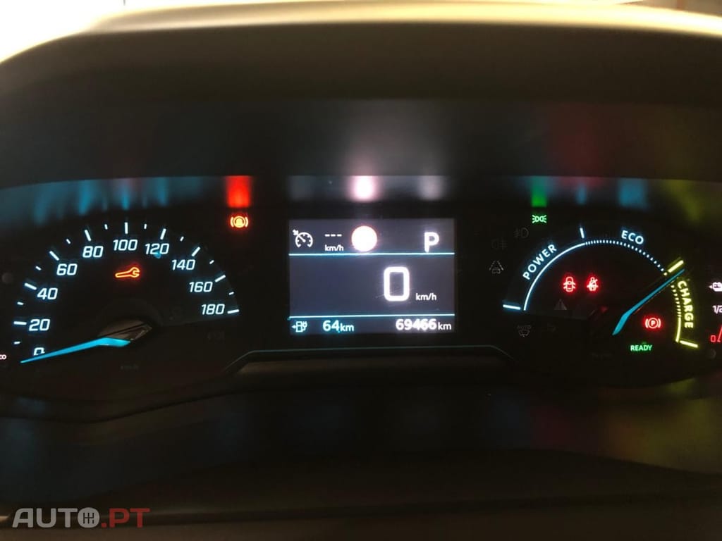 Peugeot E-208 50 kWh Style