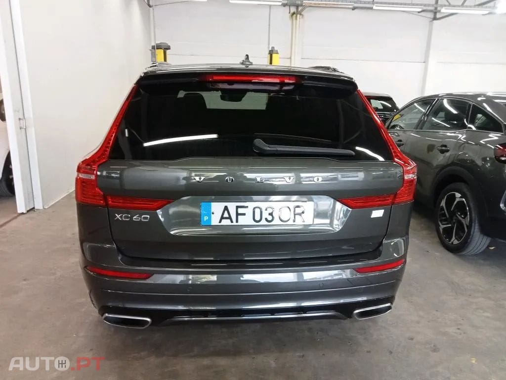 Volvo XC60 2.0 T6 PHEV R-Design AWD