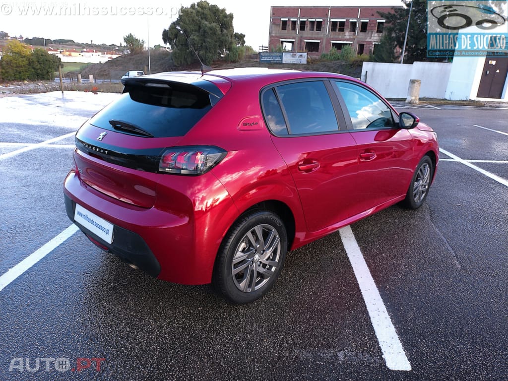 Peugeot 208 1.2 PureTech 101cv STYLE