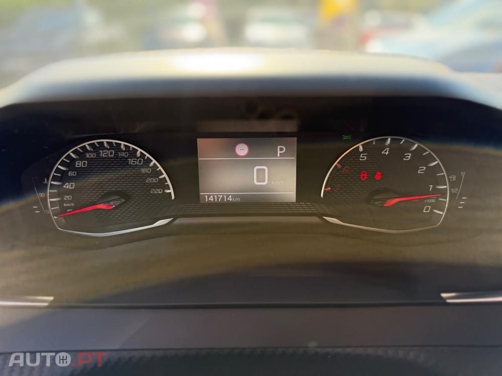 Peugeot 2008 1.2 PureTech Allure