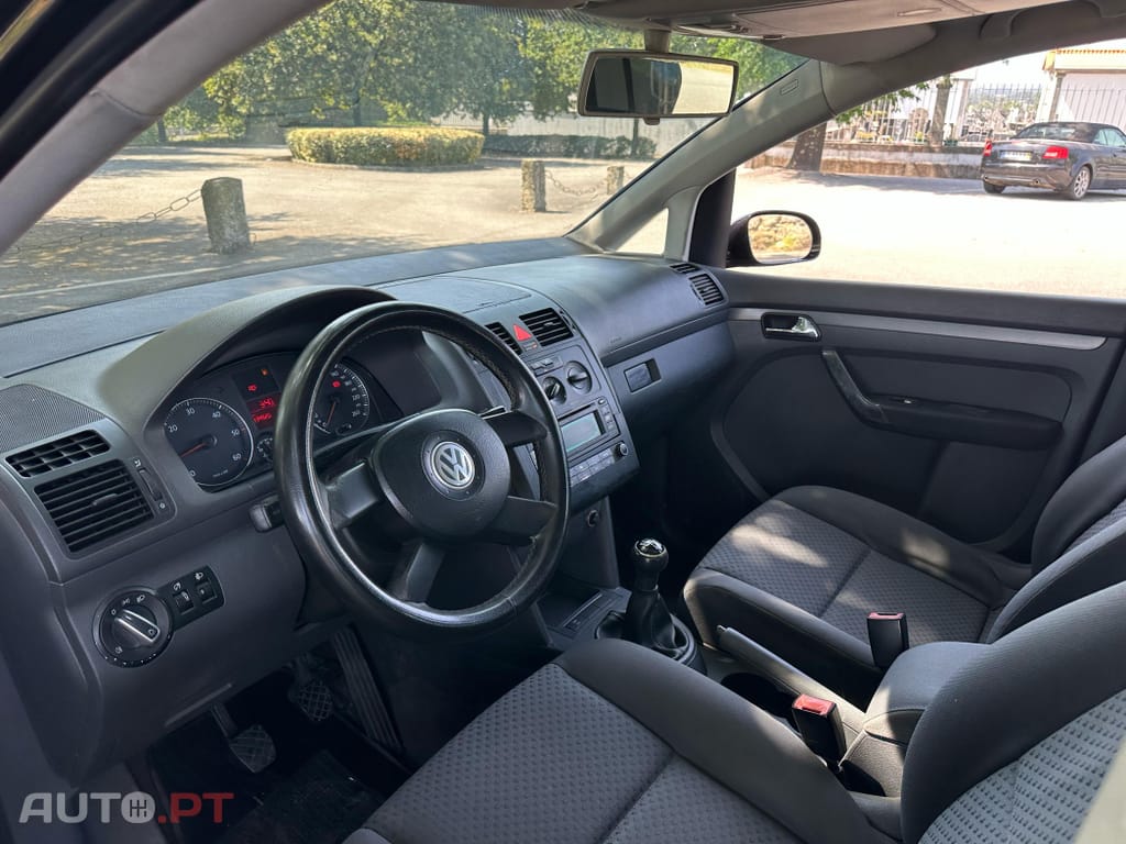 Volkswagen Touran 1.9 TDi Highline EC 7L