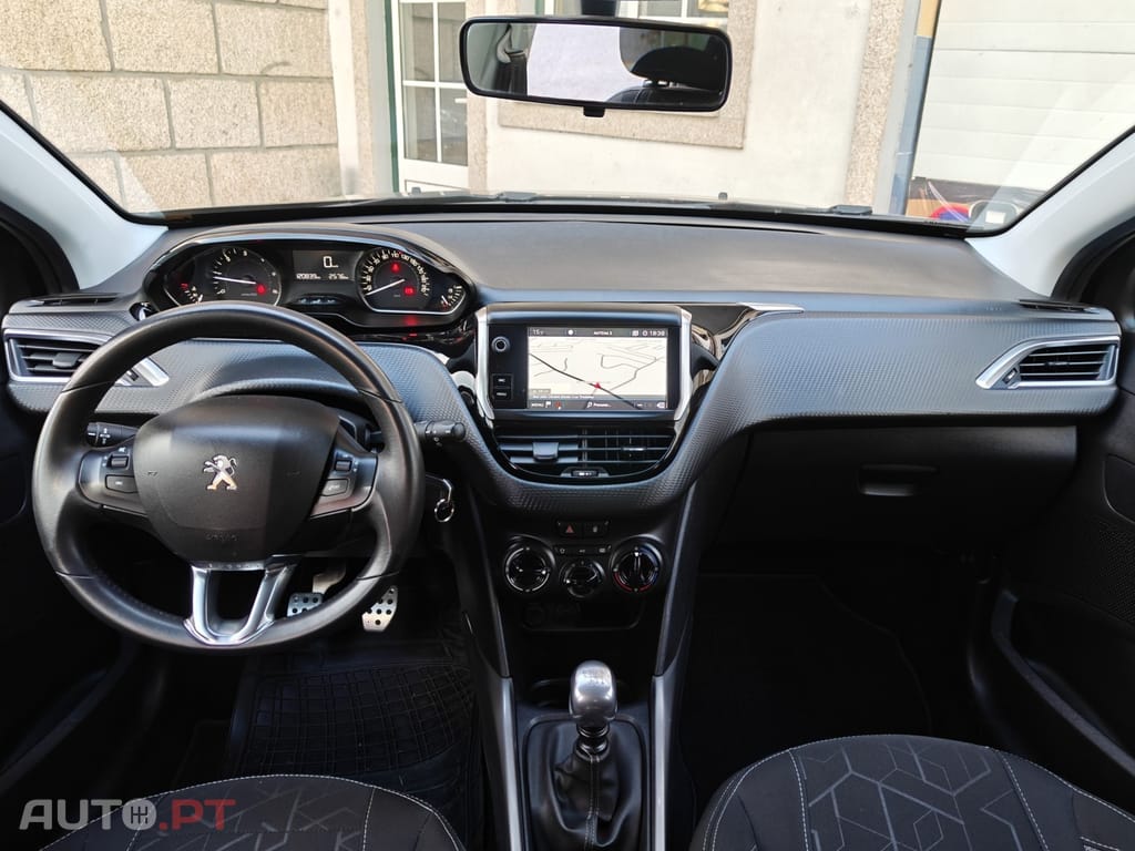 Peugeot 2008 1.5 BlueHDi Style