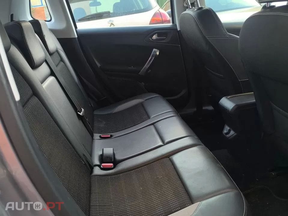 Peugeot 2008 1.6 BlueHDi Allure