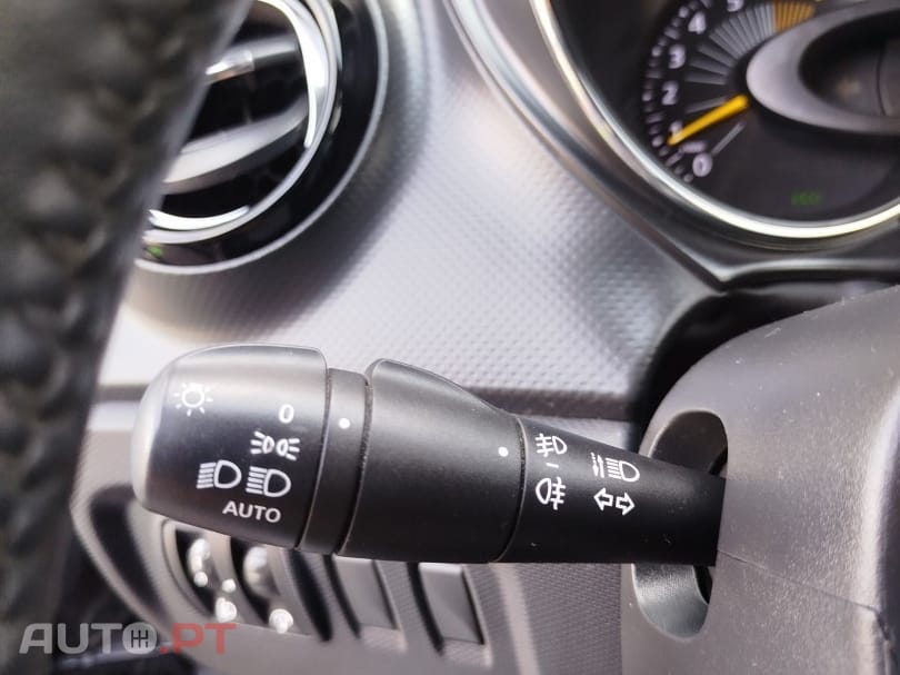 Renault Captur TCe 120 EDC Dynamique — fotografia 15