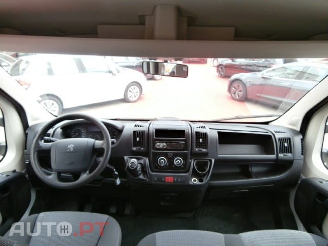 Peugeot Boxer HDi 333 L2H2 Confort