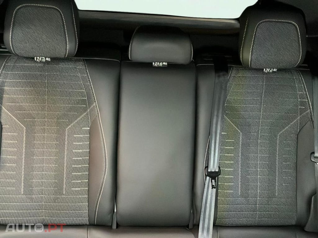 Peugeot 3008 1.2 Hybrid Allure e-DCS6