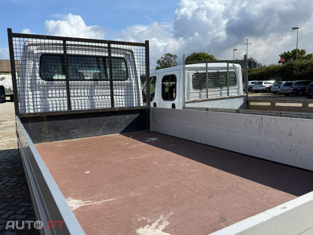 Mercedes-Benz Sprinter Outro