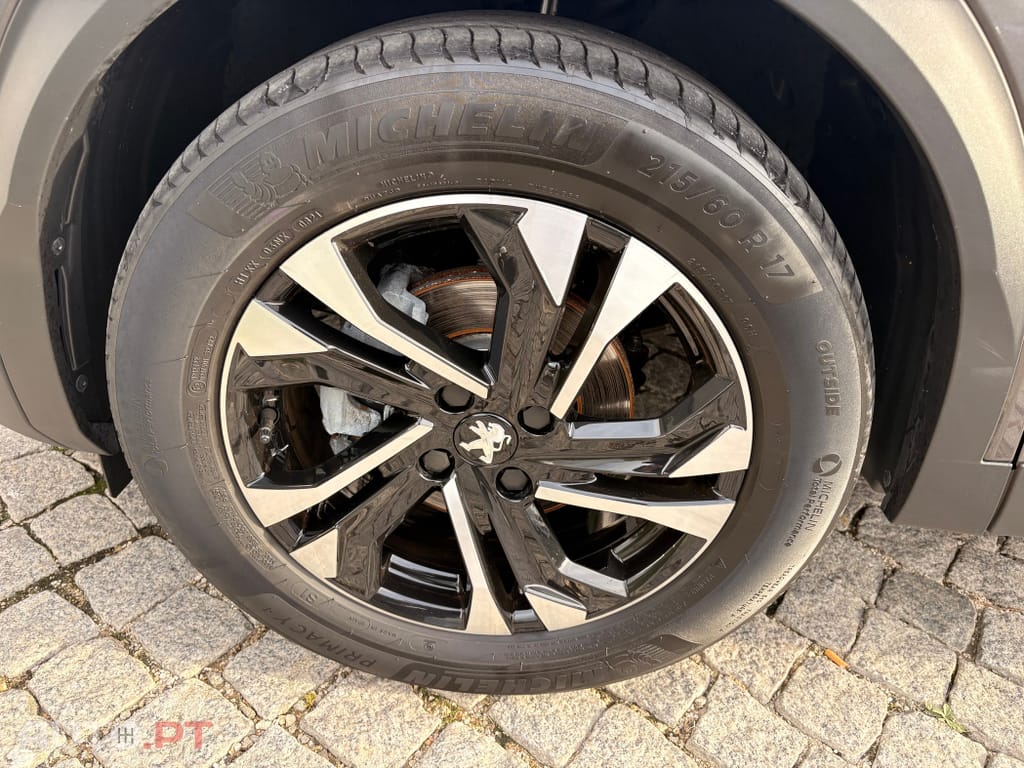 Peugeot 2008 1.5 BlueHDi Allure Pack