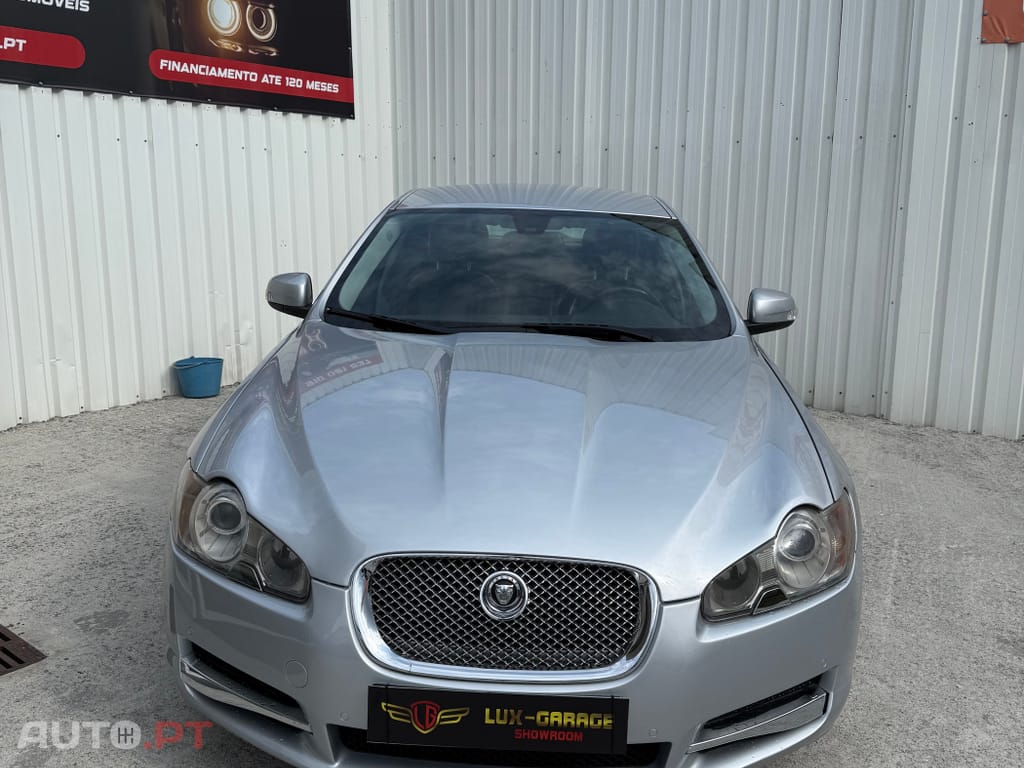 Jaguar XF 2.7 D V6 Premium Luxury