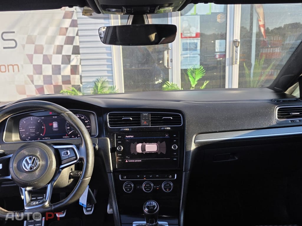 Volkswagen Golf 1.6 TDI R-Line