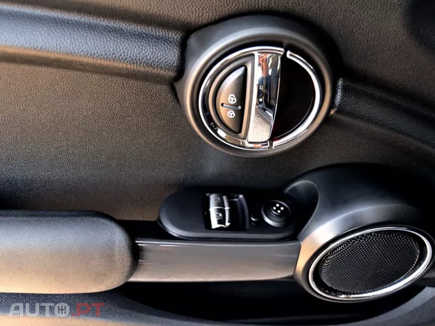 MINI Cooper Cooper D Auto