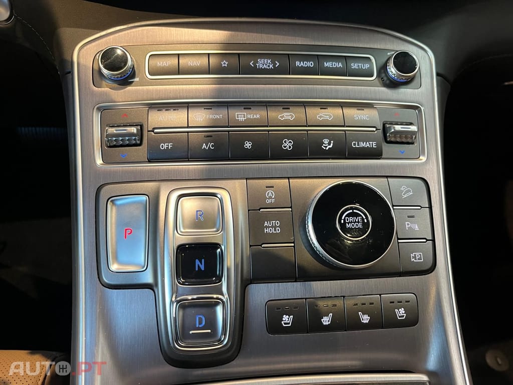 Hyundai Santa Fe Vanguard Luxury