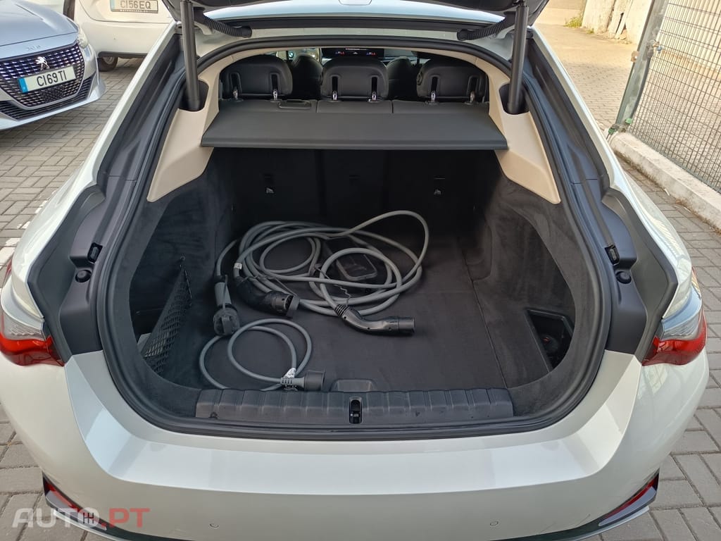 BMW i4 eDrive35