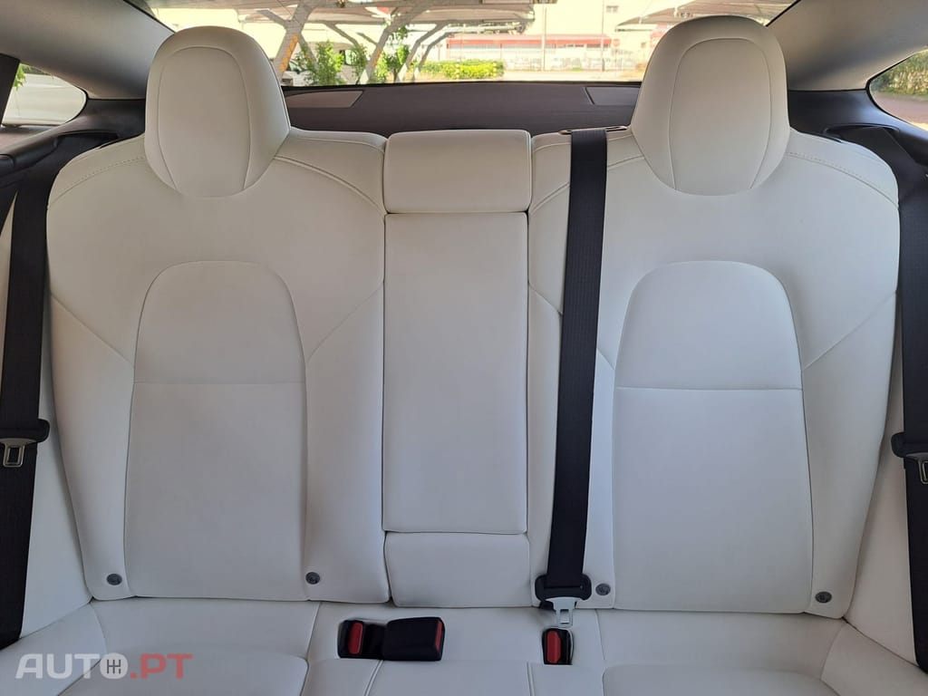 Tesla Model 3 Long-Range Dual Motor AWD