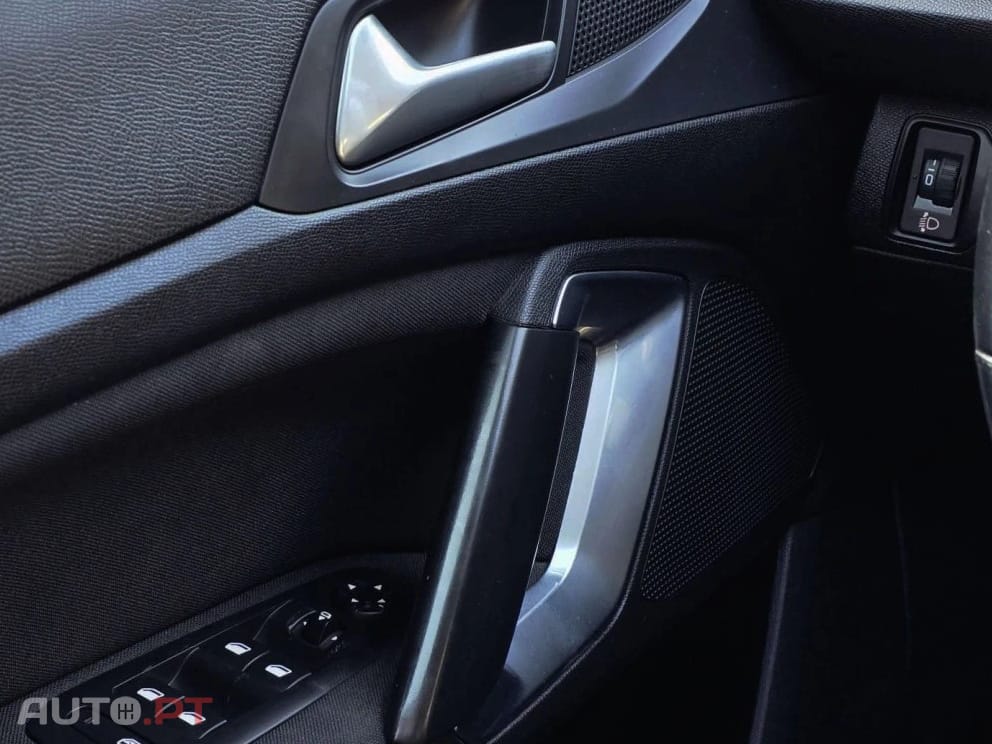Peugeot 308 SW 1.6 BlueHDi STYLE
