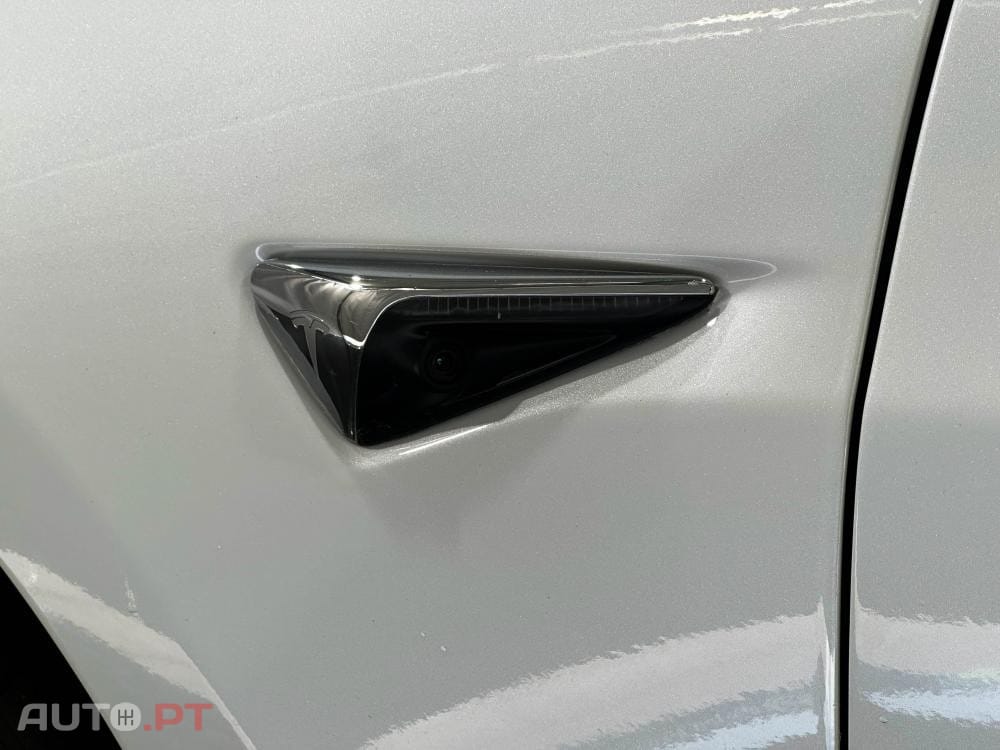 Tesla Model 3 Long-Range Dual Motor AWD