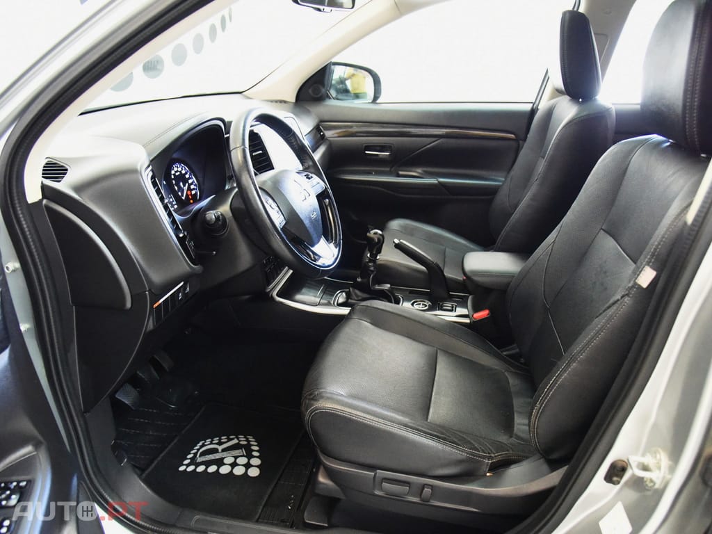 Mitsubishi Outlander 2.2 DI-D Intense