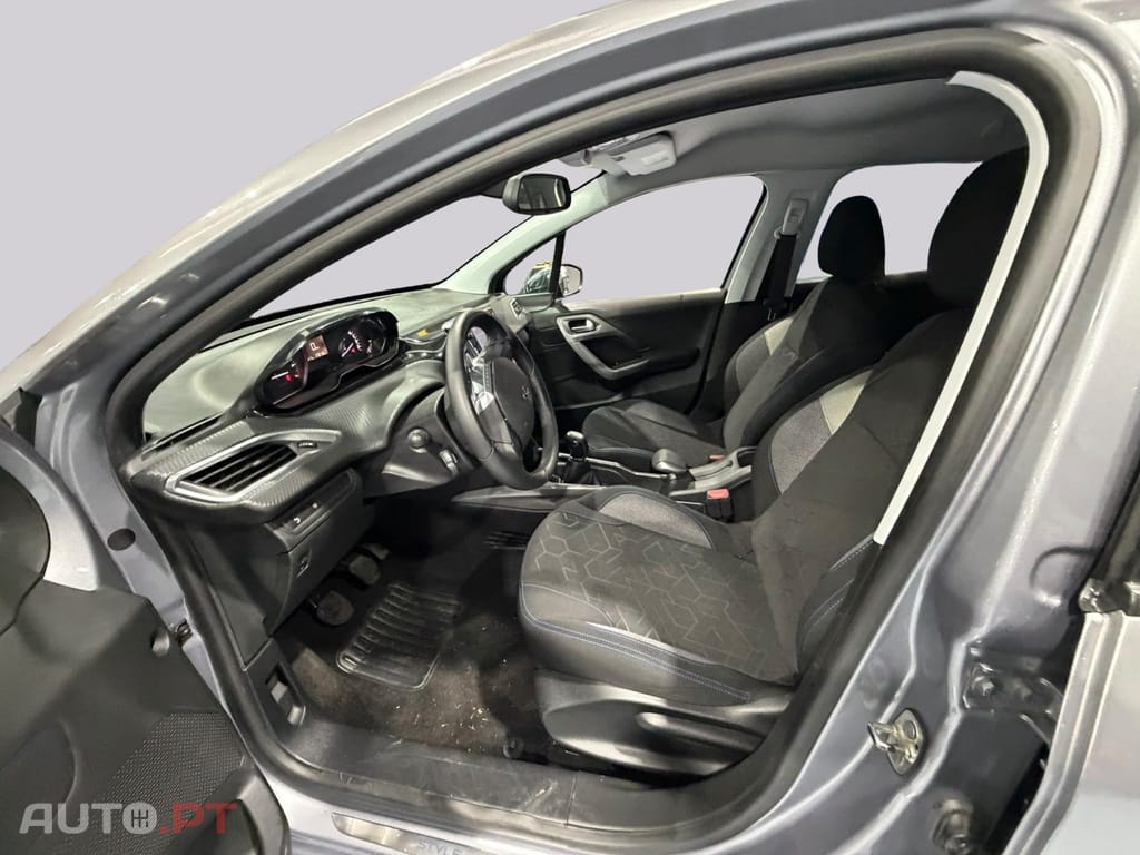 Peugeot 2008 1.2 Business