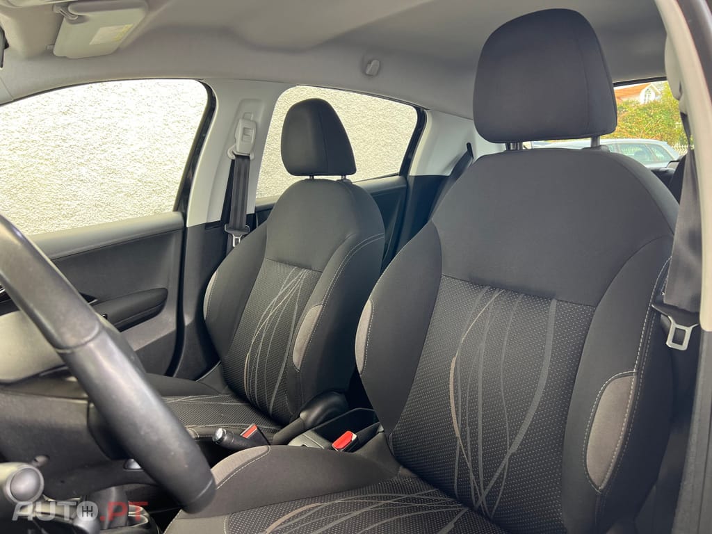 Peugeot 208 1.4 HDi Active