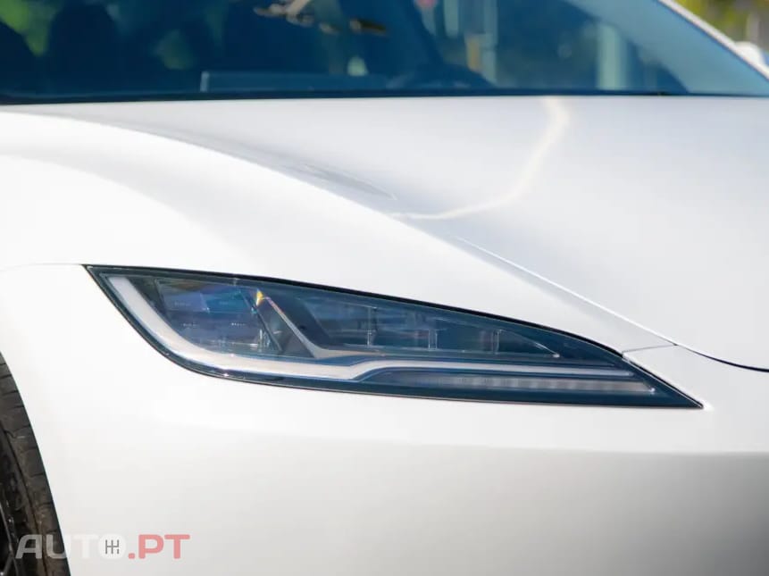 Tesla Model 3 Tração Traseira Premium