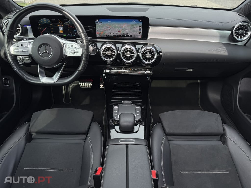 Mercedes-Benz A 250 e AMG Line