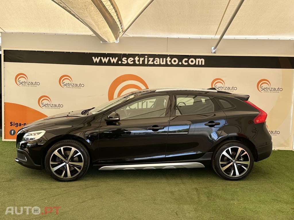Volvo V40 Cross Country 2.0 D3 Momentum