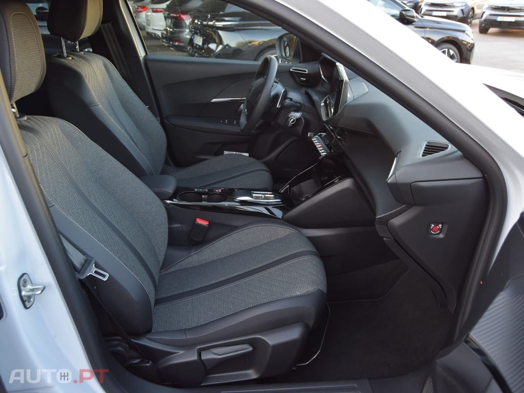 Peugeot 2008 1.2 PureTech Allure Pack EAT8