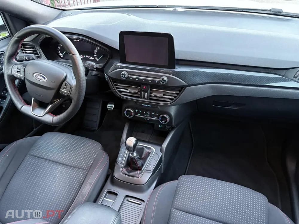 Ford Focus SW 1.0 EcoBoost ST-Line