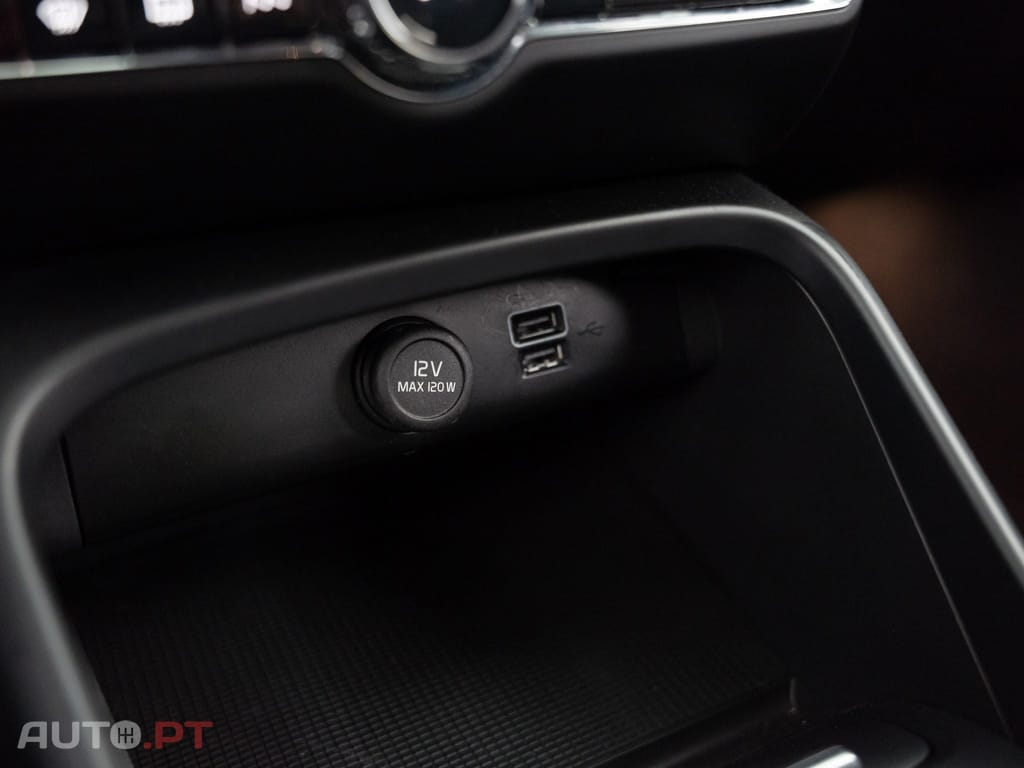 Volvo XC40 1.5 T5 PHEV Inscription Expression