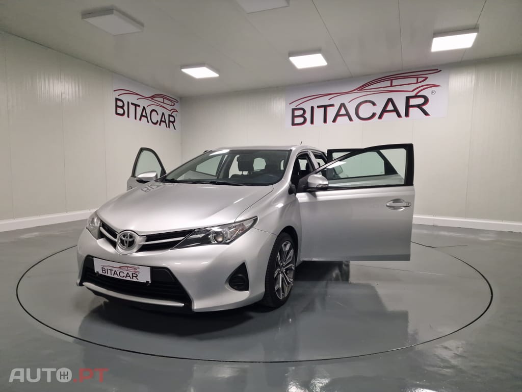 Toyota Auris Touring Sports 1.4 D-4D Active+AC