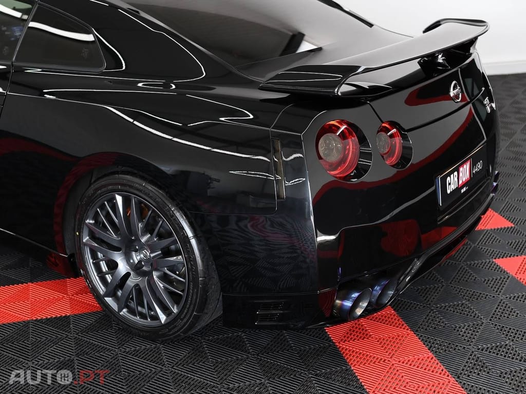 Nissan GT-R 3.8 V6 Black Edition