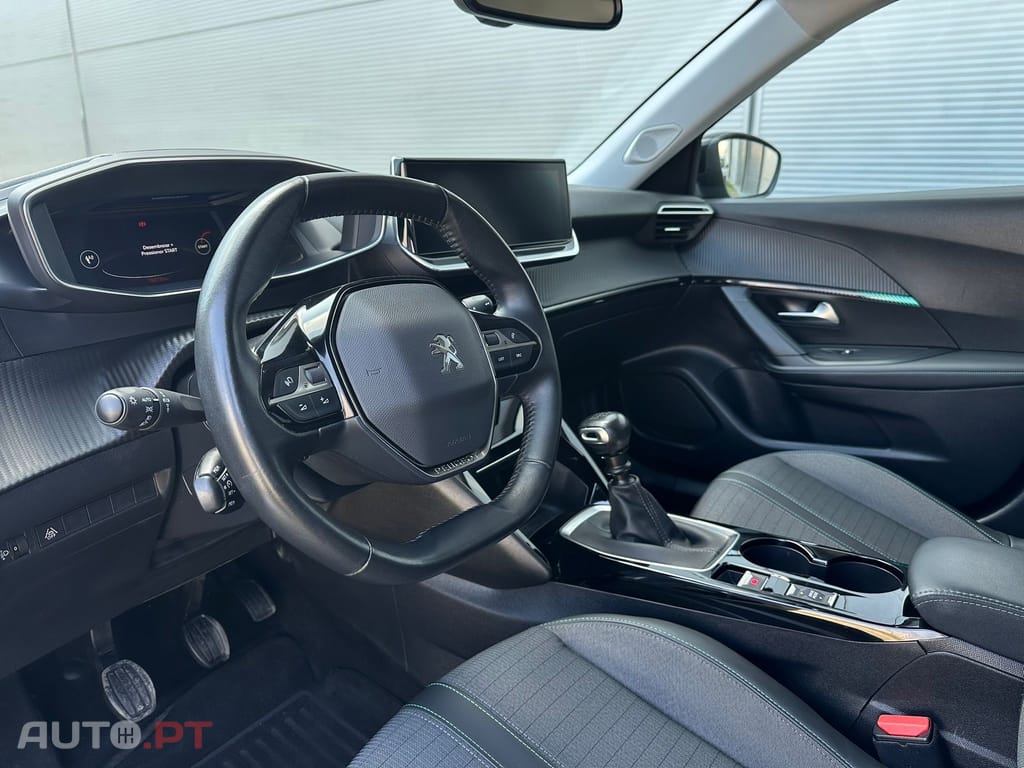 Peugeot 2008 PureTech 100 Allure