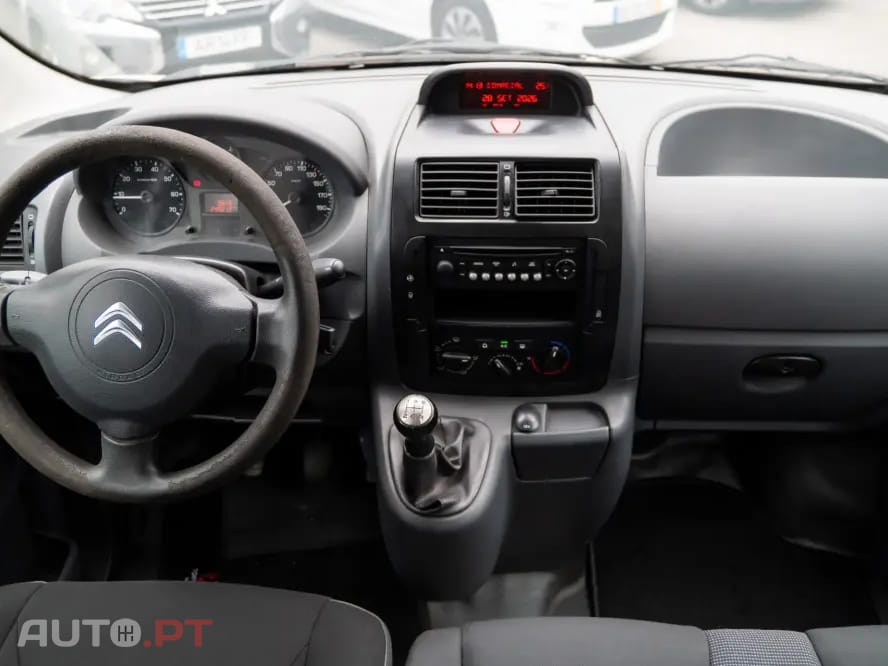 Citroen Jumpy 1.6 HDi L2H1 Semi-Vidrada